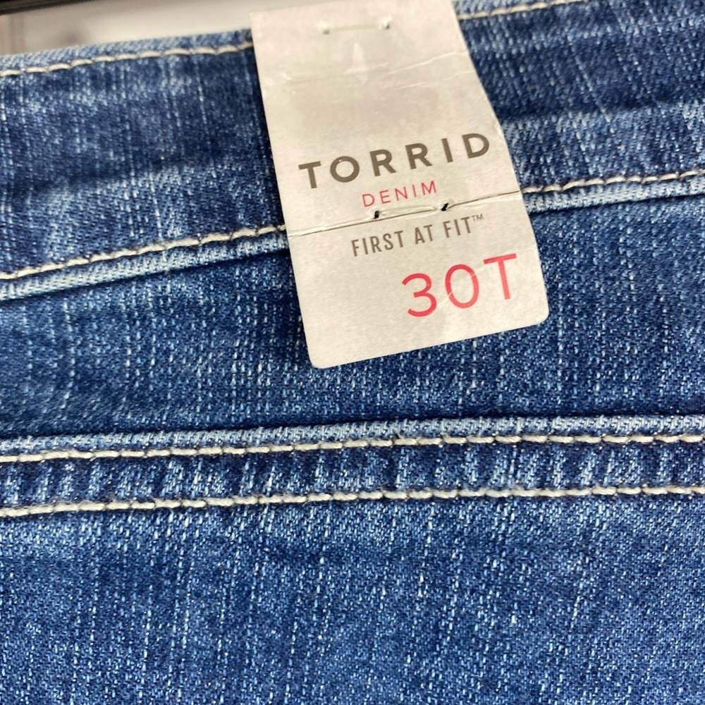 Torrid Sky High Skinny Jeans  30T Premium Stretch Skinny Country Blue Denim - Picture 2 of 6